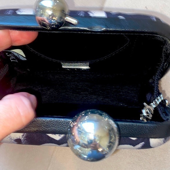 DVF Sphere Miniaudiere Print Satin - Picture 9 of 16
